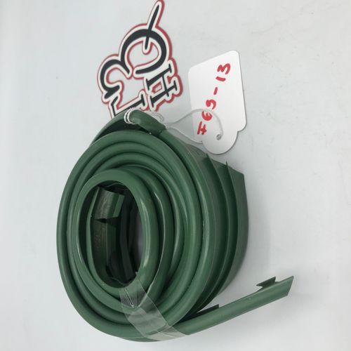 NOS front fender beading (velvet green)